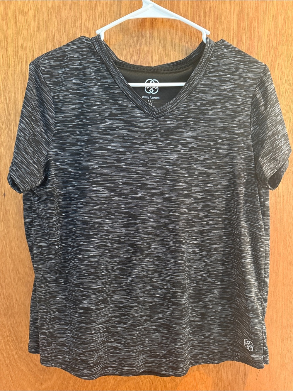 Daisy Fuentes Black Heathered V-Neck Short Sleeve Top